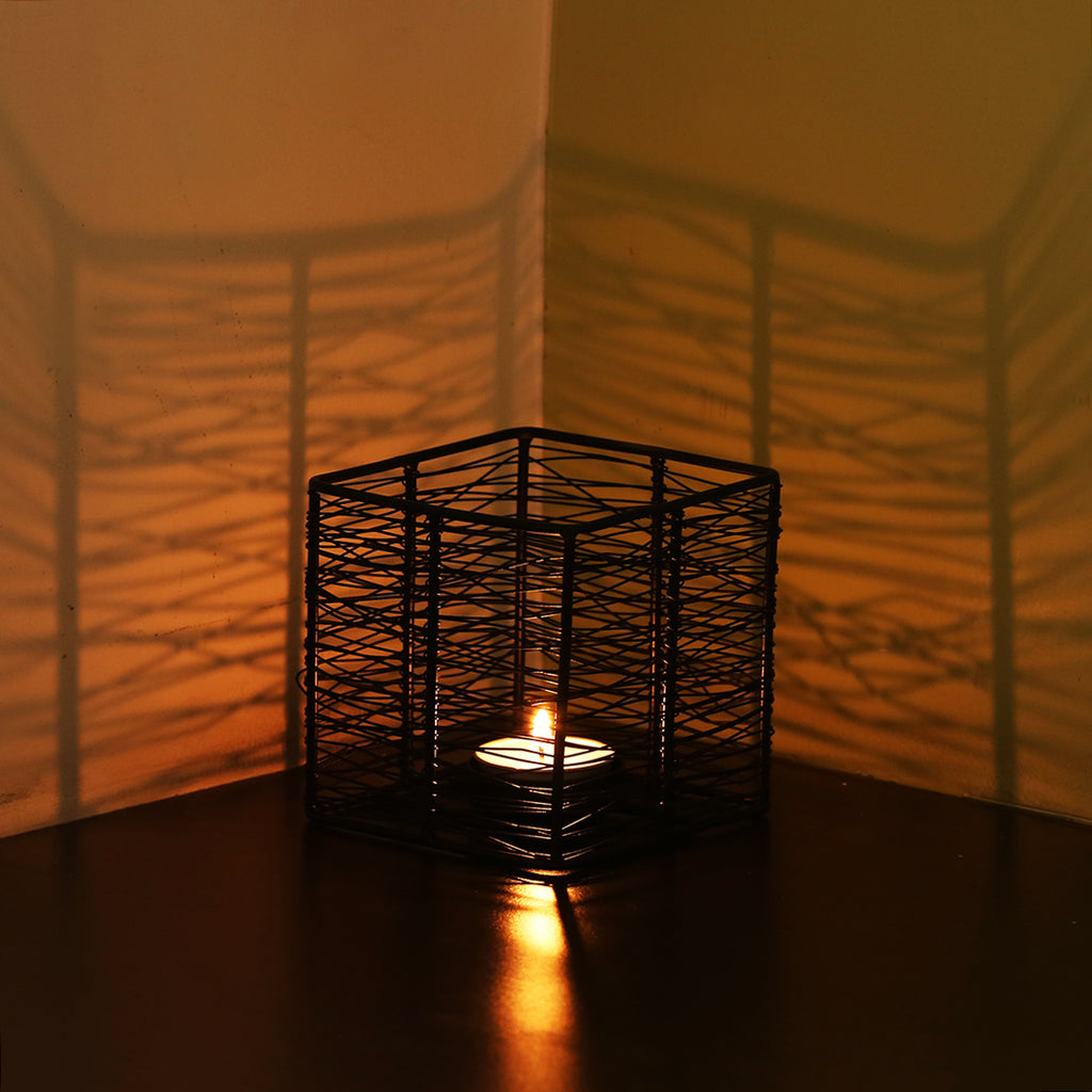 Glowing Mesh Cube Handwired Table Tea-Light Holder In Iron
