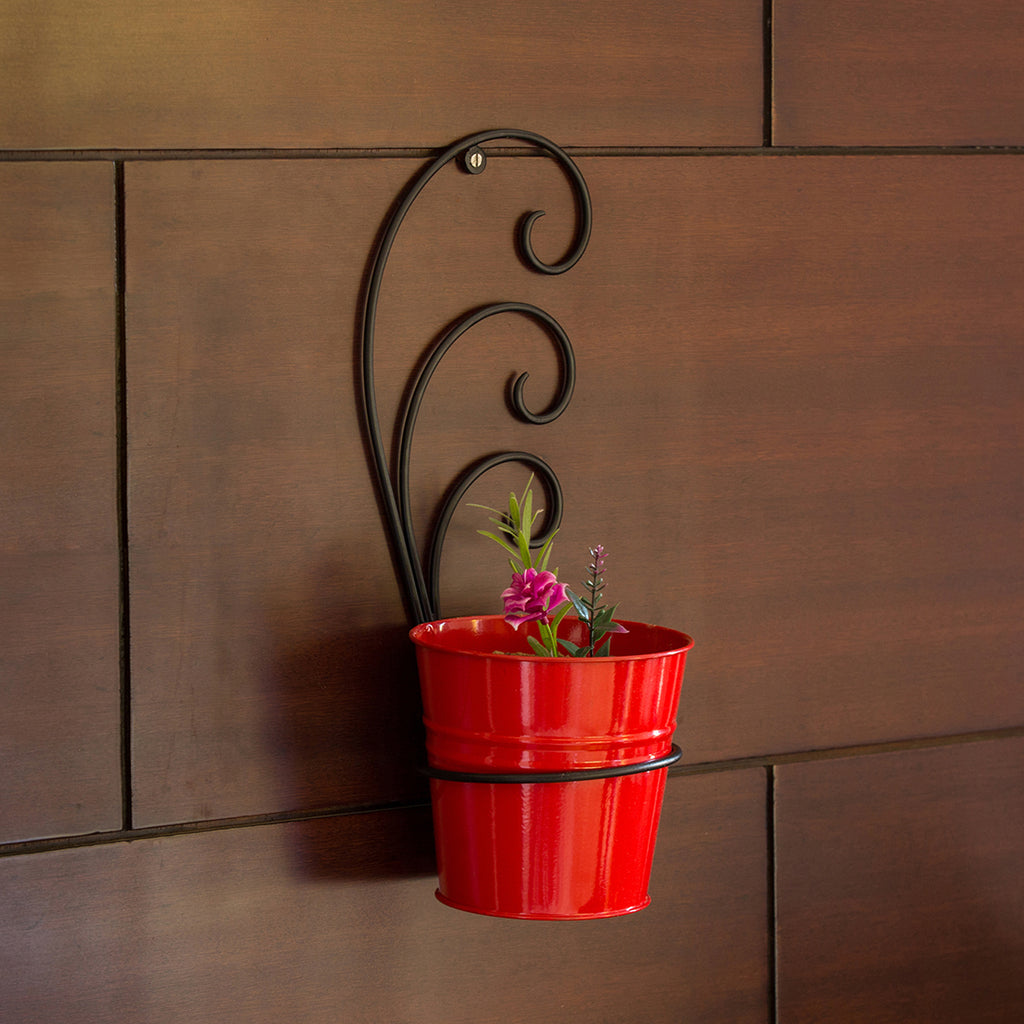 The Red Bucket&