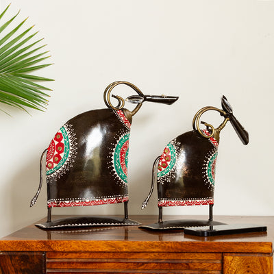 Festive Oxen' Handpainted Decorative Showpieces (Set of 2 | Iron | 10 Inch)