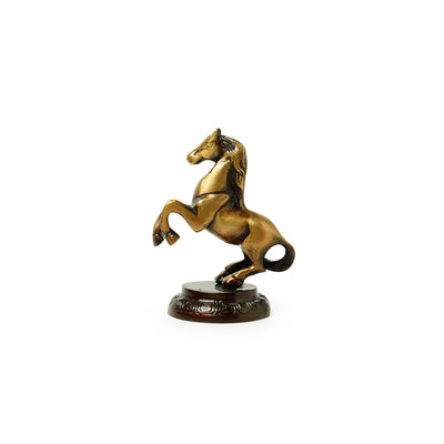 'The Headstrong Horse' Hand-Etched Showpiece In Brass (421 Grams)