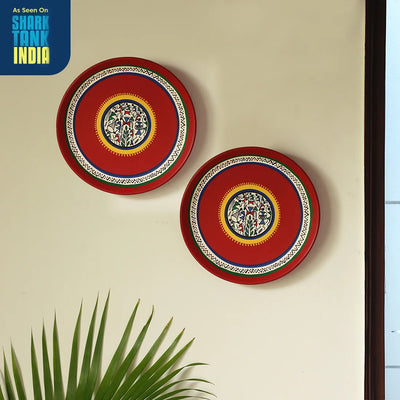 'The Warli Tales' Hand-painted Terracotta Wall Plates Wall Decor (20.3 cm, Set of 2, Red)