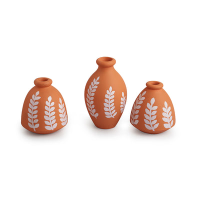 'Ethnic Foliage Trio' Hand-Painted Miniature Terracotta Pots Showpieces (Set of 3, Brown)