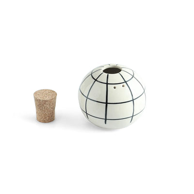 ExclusiveLane 'Gridline Charm' Ceramic Salt & Pepper Shakers Set (130 ML, Hand-Painted)