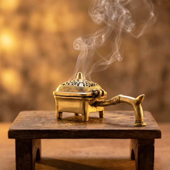  'Divine Aroma' Dhoop Dani Brass Incense Burner with Handle (6.3 Cm, 0.45 Kg, Hand-Etched)
