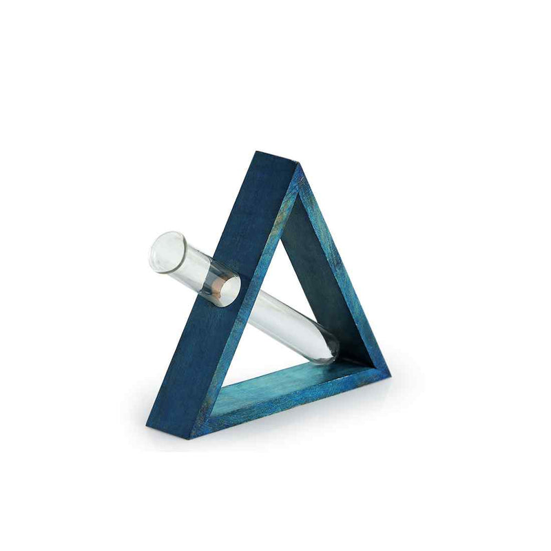 Tilted-Triangle Glass Garden&