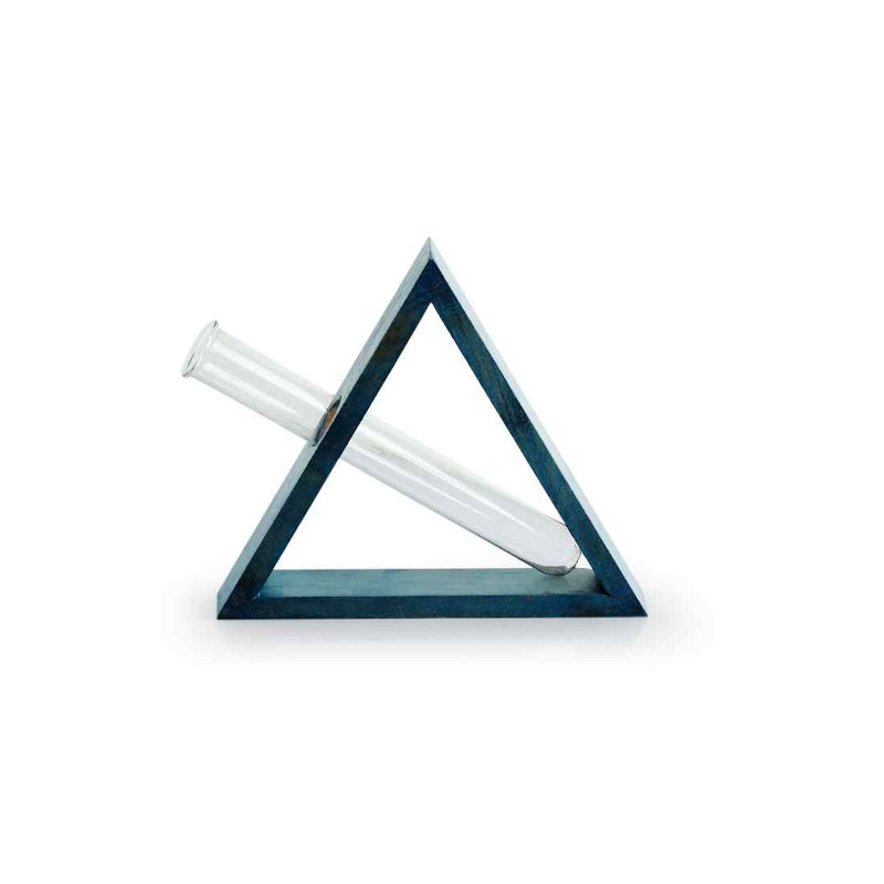 Tilted-Triangle Glass Garden&