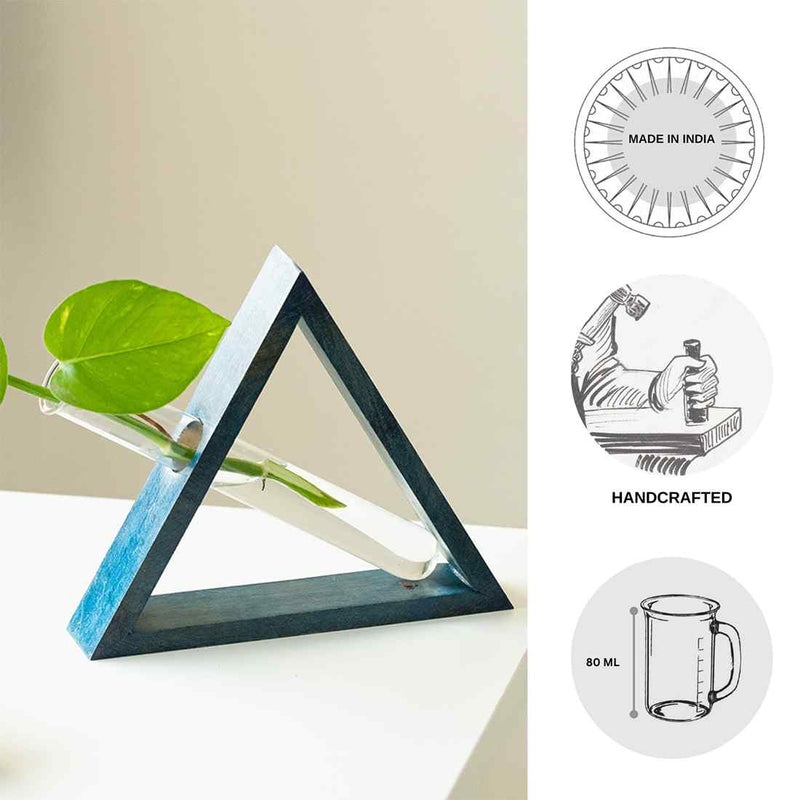 Tilted-Triangle Glass Garden&