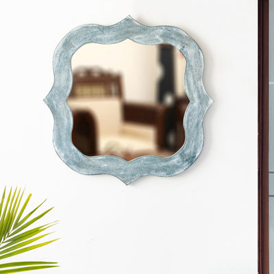 'Antique Moroccan' Decorative Wall Mirror (20.2 Inches, Mango Wood)