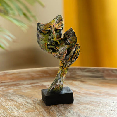 'Kissing Faces' Modern Decorative Showpiece Statue (Resin, Handcrafted, 26.9 cm)