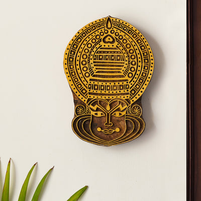 'Kathakali Maquillage' Hand Carved Block Wall Décor In Sheesham Wood