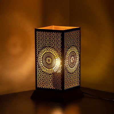 'Mandala Star' Hand Etched Table Lamp In Iron & Mango Wood (11 Inch)