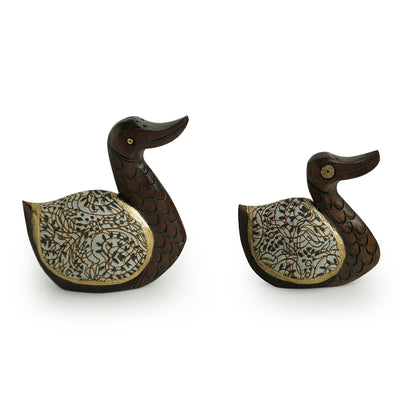 'The Elegant Ducks' Hand Carved & Hand Painted Cotton Cloth Showpiece In Eucalyptus Wood