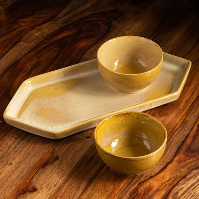 Cascading Creams' Hand-Glazed Serving Bowls With Tray In Stoneware (Set of 2 | 200 ML)