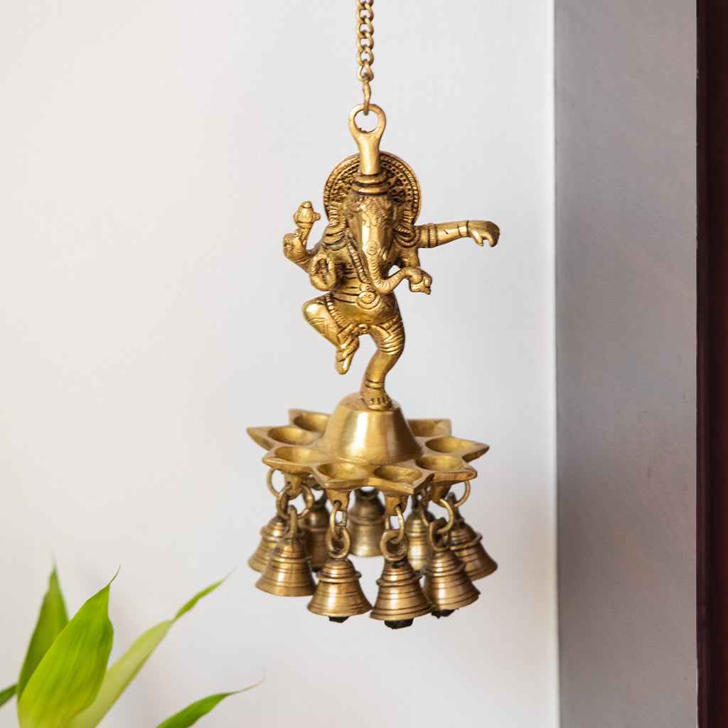 Swaying Ganesha&